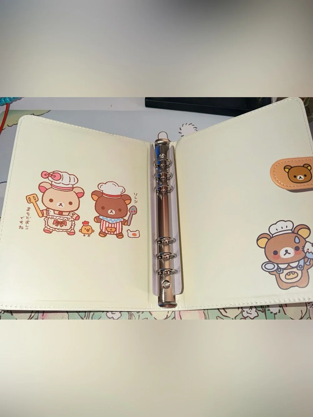 🐻NWOT Rilakkuma Cream Polka Dot 6 Ring binder As is slight dent see picture 2